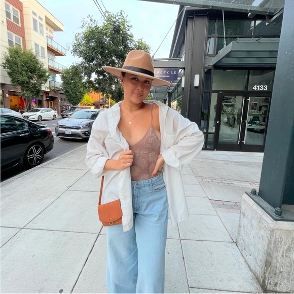 Wide Brim Hat - Picture 3 of 3